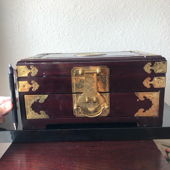 Antique Japanese Jewelry Box - Picture 6 of 9